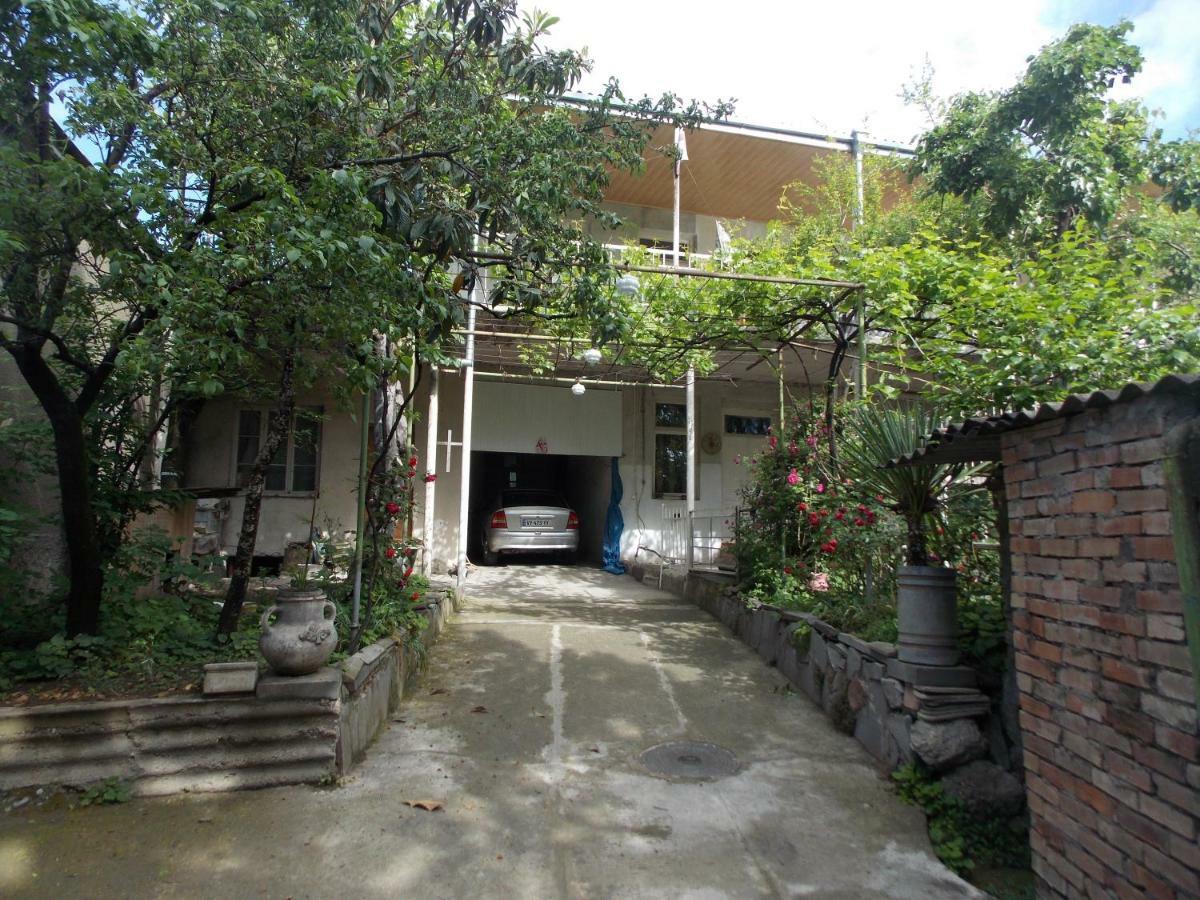 Babibu Hotel Mtsʼkhetʼa Екстериор снимка